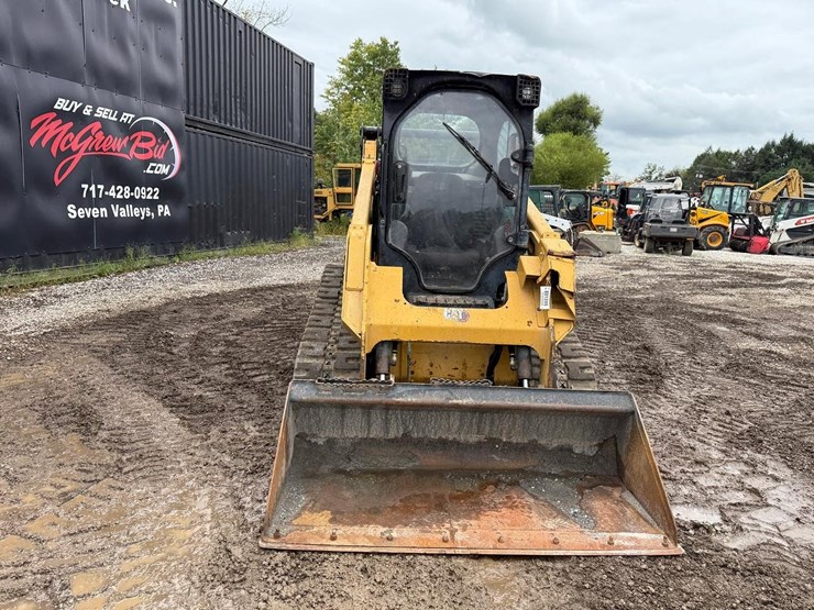 2023-caterpillar-259d3-image-7