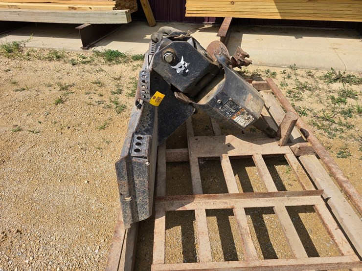 #9613-•-2009-bobcat-300-direct-drive-post-hole-digger-image-6