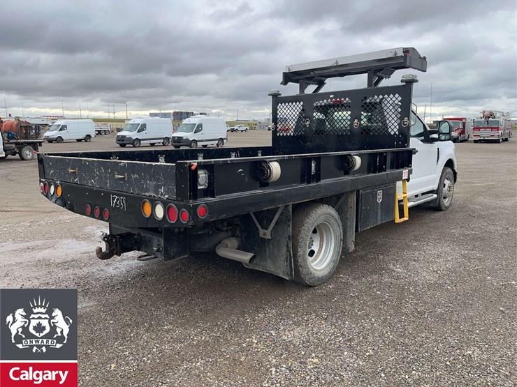 2020-ford-f350-image-4