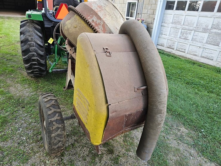 #8737-•-timken-bearing-equipment-towable-concrete-mixer-image-17