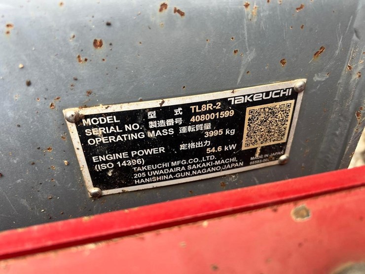 2021-takeuchi-tl8-image-16