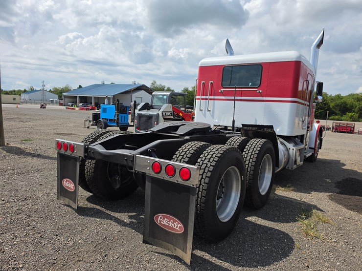 1984-peterbilt-359-image-6