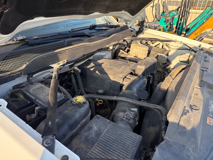 2016-chevrolet-2500-image-23