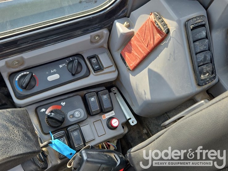 2022-kubota-kx040-4-image-55