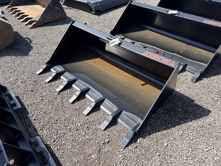 #2024-•-trubilt-60"-skid-steer-tooth-bucket-image-1