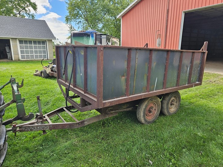 #8705-•-tandem-axle-dump-wagon-image-1