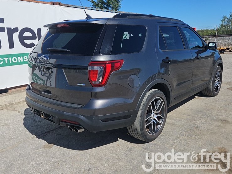 2019-ford-explorer-image-6