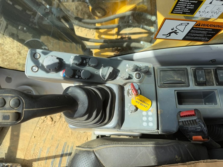 2024-deere-210g-lc-image-68