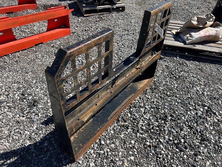 walk-through-skid-steer-backing-plate-image-1