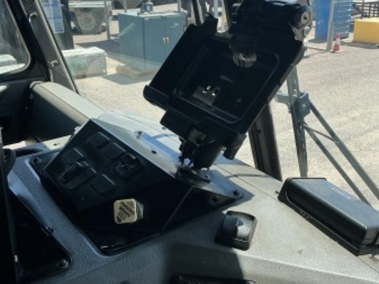 2018-peterbilt-520-image-22