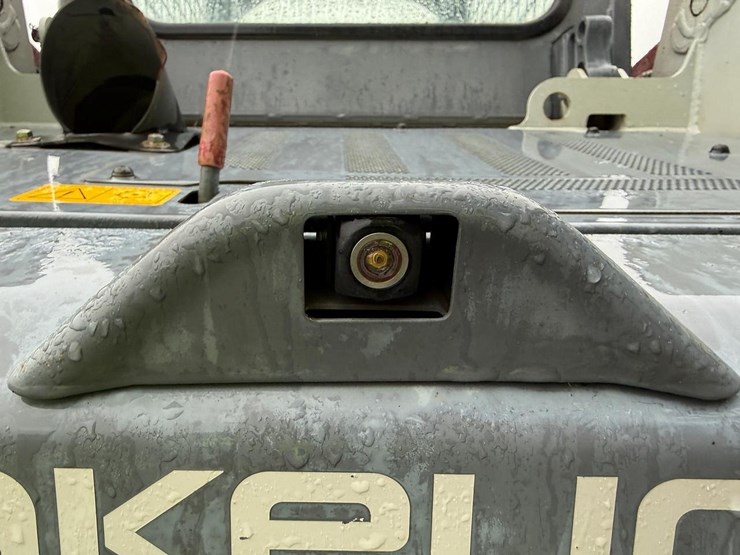 2023-takeuchi-tl8-image-15