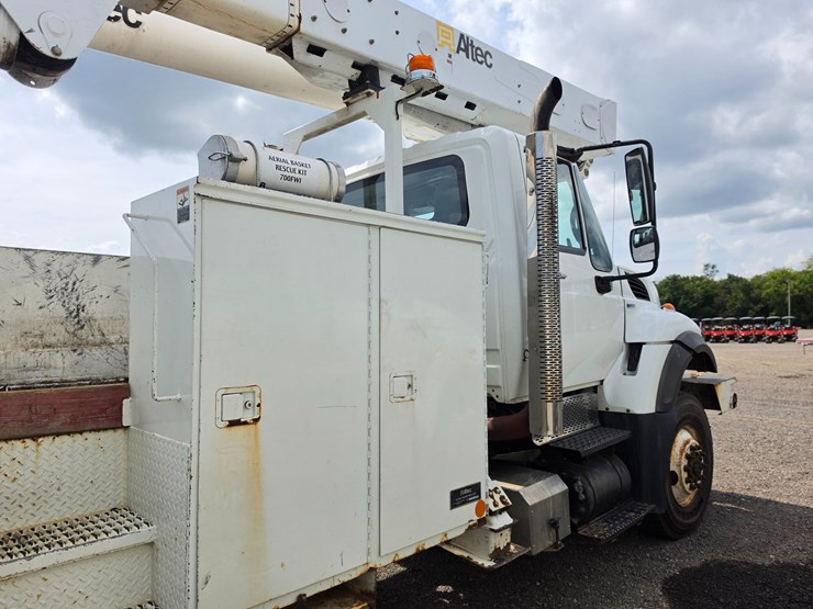 2012-ford-f750-image-23