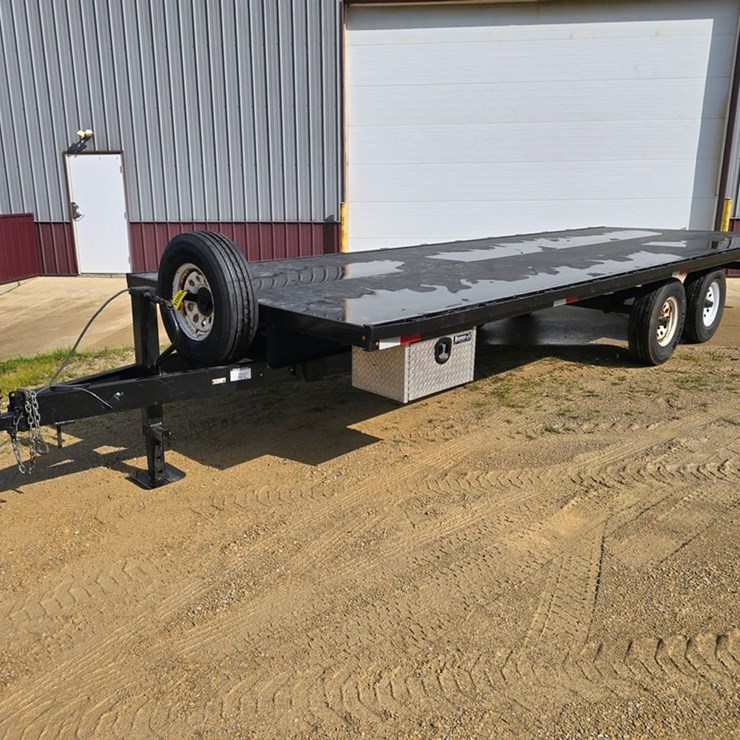 #9624 • 1999 Davsn 24' Deck Over Trailer