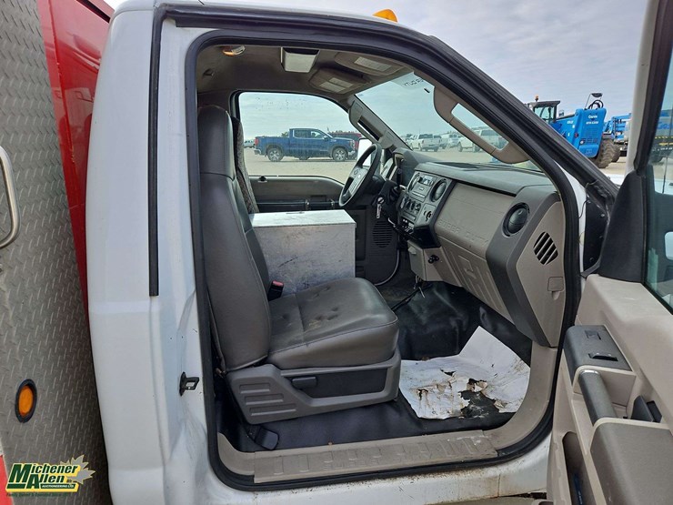 2009-ford-f550-image-15