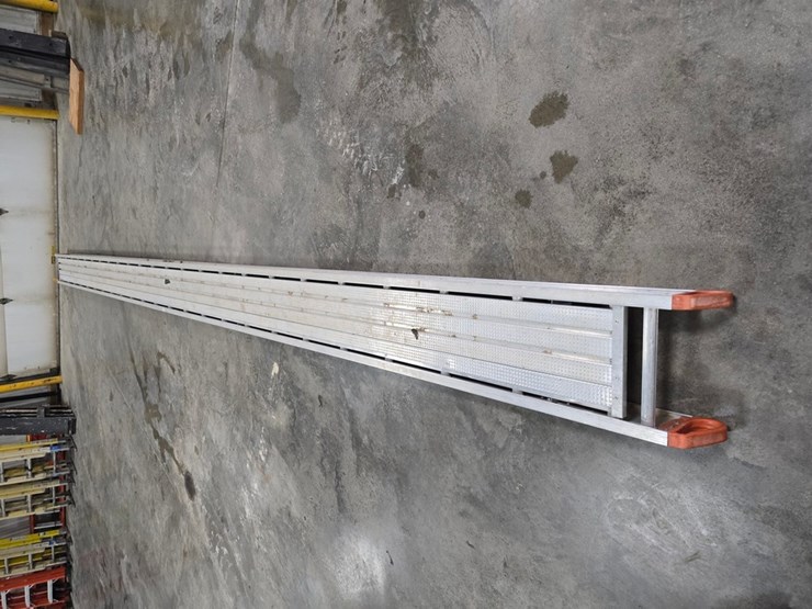 #9731-•-14"x24'-alumiunm-walk-plank-image-5