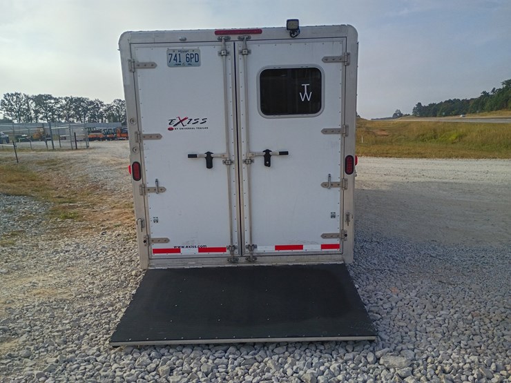 2012-custom-trailer-image-33