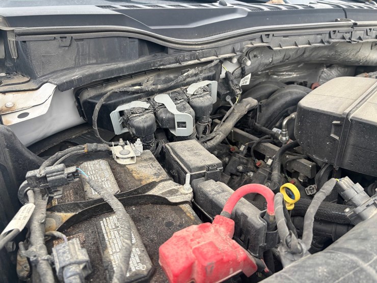 2022-ford-f250-image-24