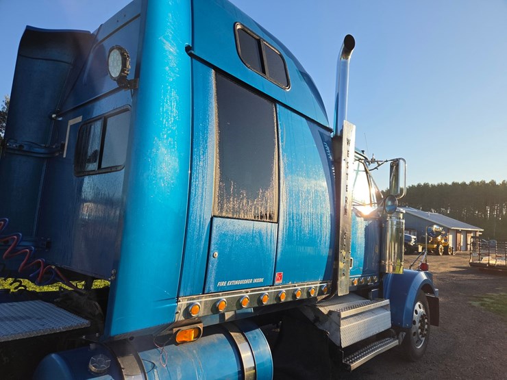 2001-western-star-4964ex-image-21