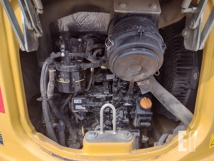 2021-deere-35g-image-34