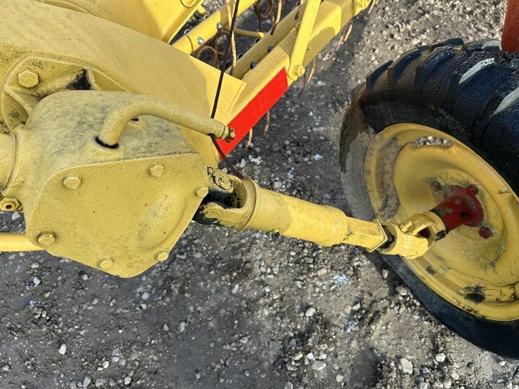new-holland-256-image-10
