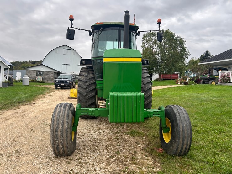 john-deere-4430-image-2
