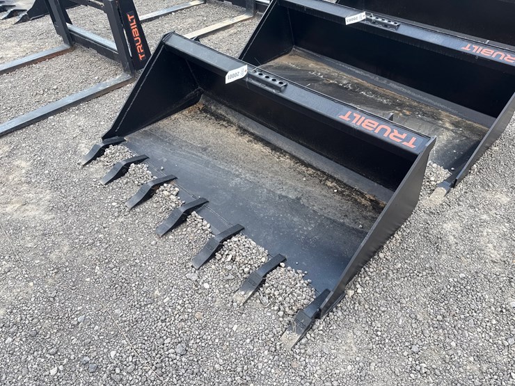 #2030-•-trubilt-60"-skid-steer-tooth-bucket-image-1