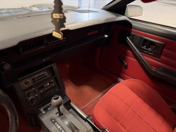 1986-chevrolet-camaro-coupe-image-21