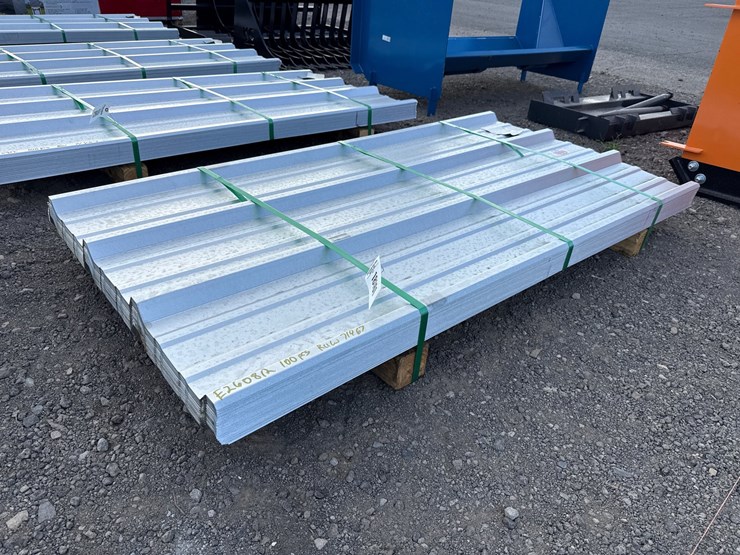 #1009-•-approx-(100)-6'-roofing-metal-image-1