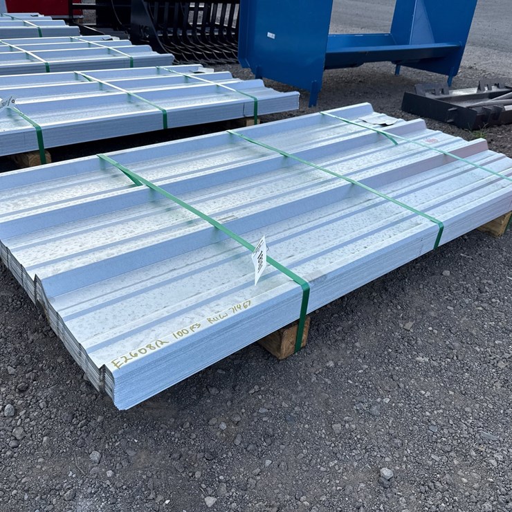 #1009 • APPROX (100) 6' ROOFING METAL