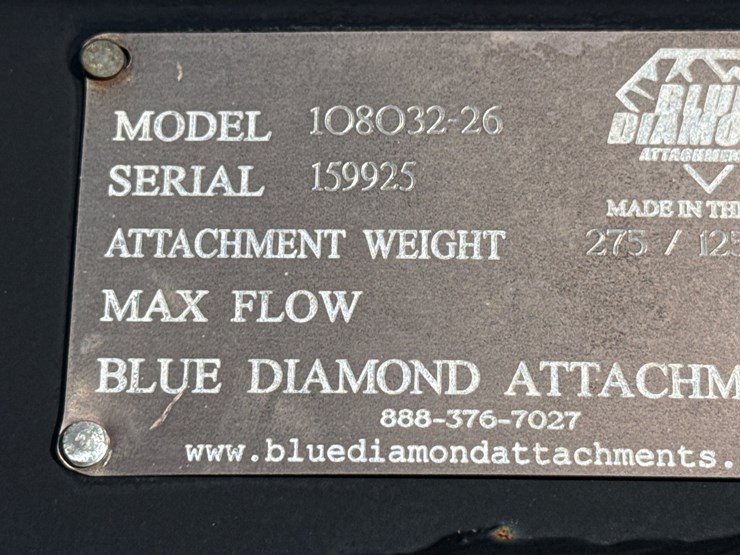 #2042-•-blue-diamond-44"-mini-skid-steer-smooth-bucket-image-4