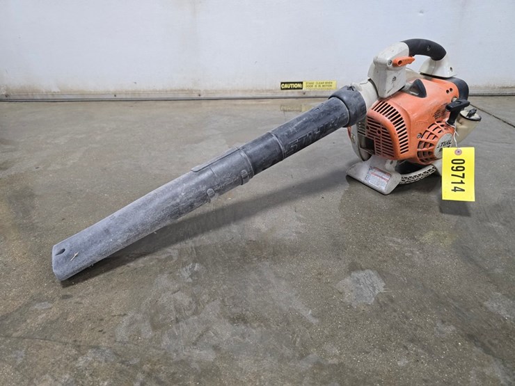#9714-•-stihl-bg86-leaf-blower-image-1