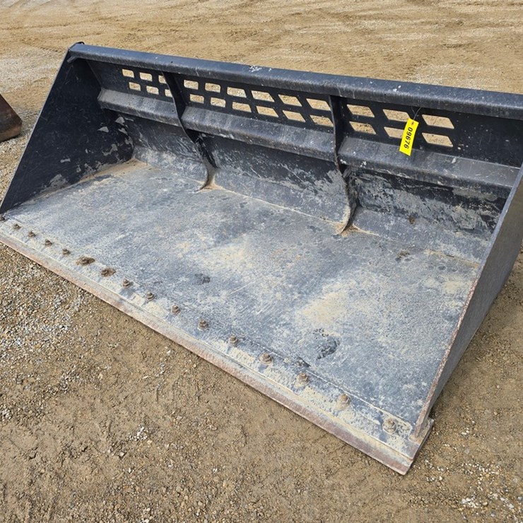 #9676 • 2019 FFC 96" High Capacity Bucket