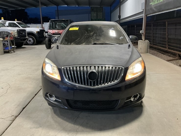 2015-buick-verano-sdn-image-3