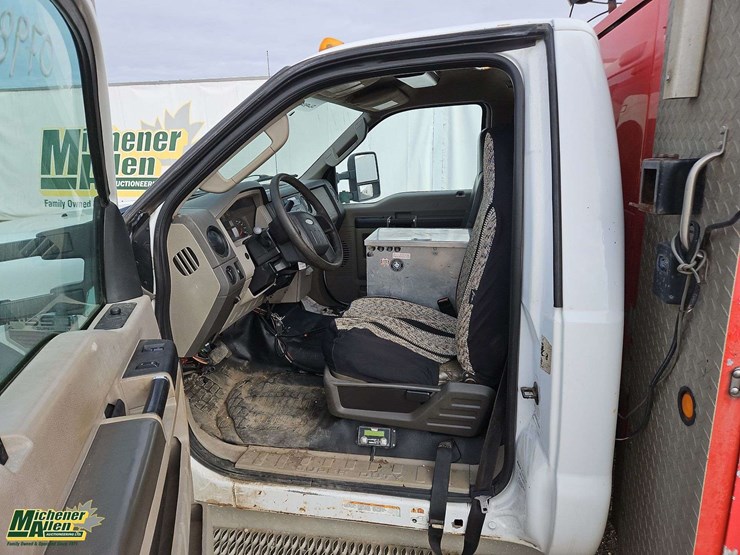 2009-ford-f550-image-13