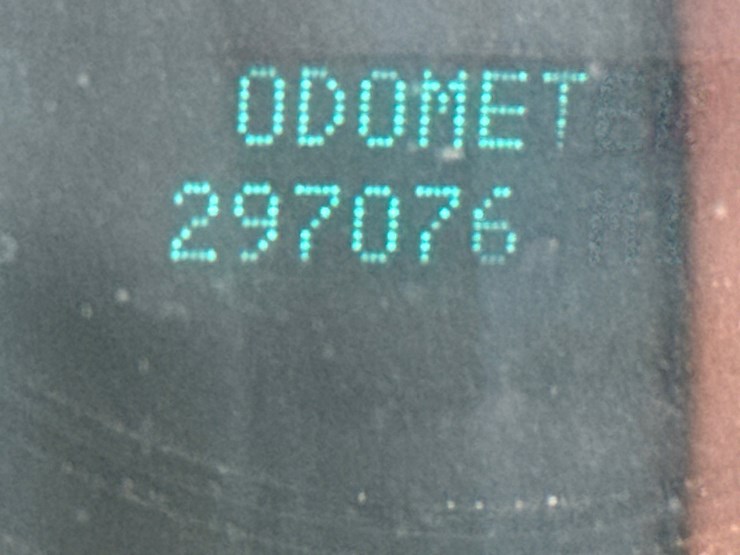 2008-chevrolet-3500-image-22