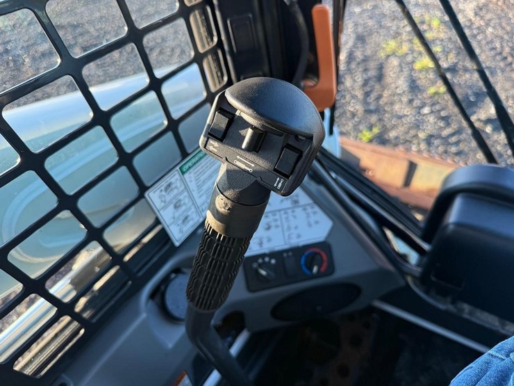 2018-bobcat-s550-image-20