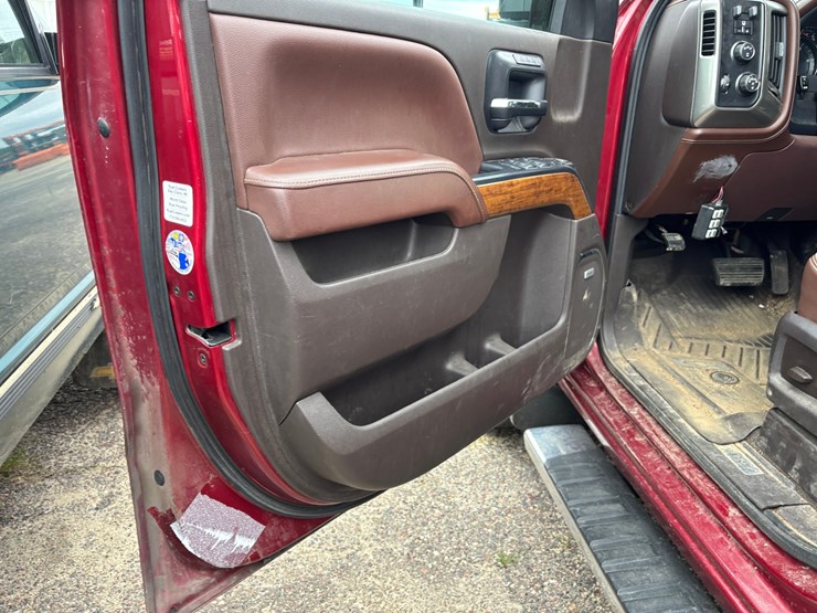 2019-chevrolet-silverado-3500hd-image-26