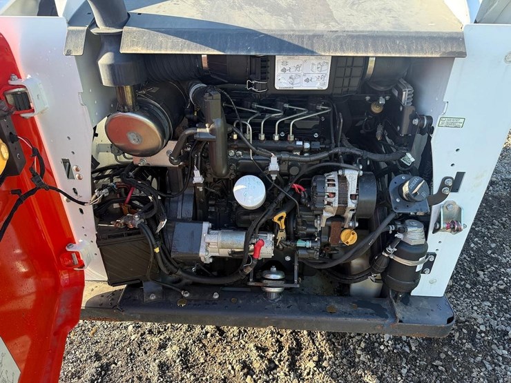2018-bobcat-s550-image-14
