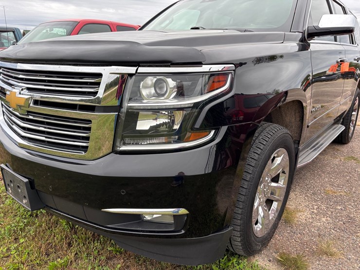 2015-chevrolet-tahoe-ltz-image-13
