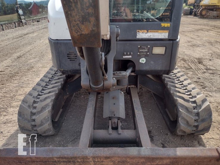 2012-bobcat-e35-image-21