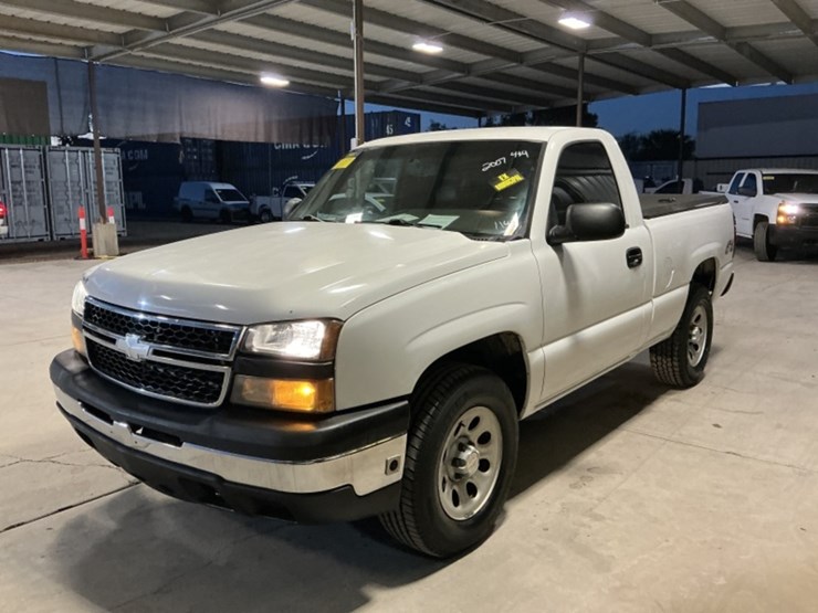 2007-chevrolet-silverado-1500-image-4