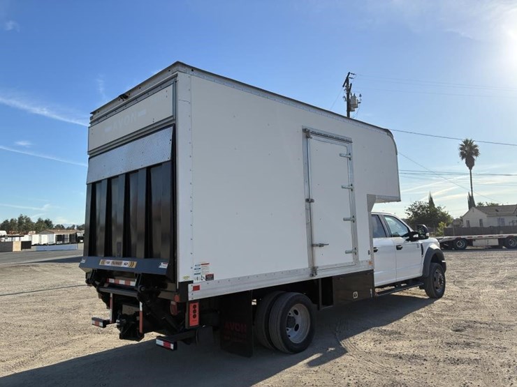 2018-ford-f550-xlt-image-3