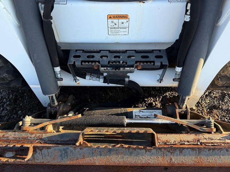 2017-bobcat-s550-image-10