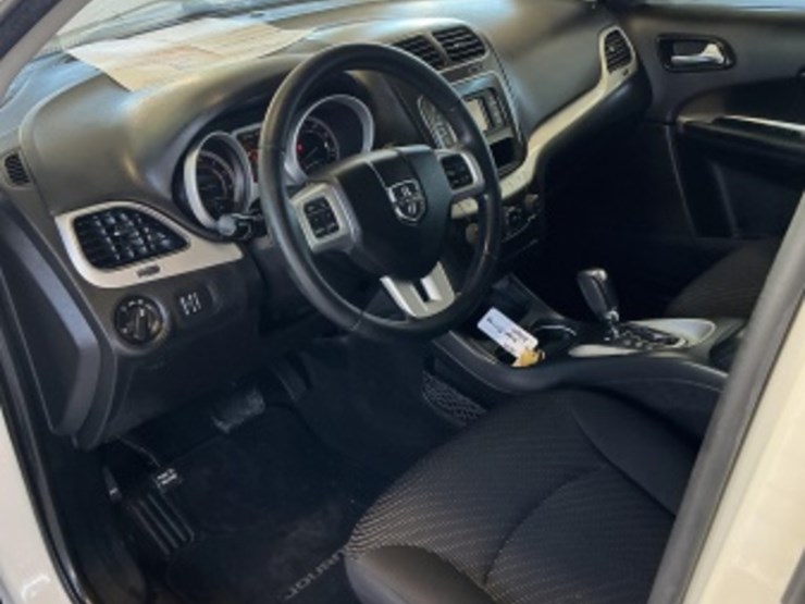 2016-dodge-journey-image-23