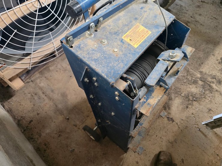 #9765-•-rgc-shingle-hoist-image-4