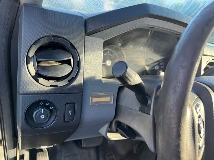 2013-ford-f550-image-41