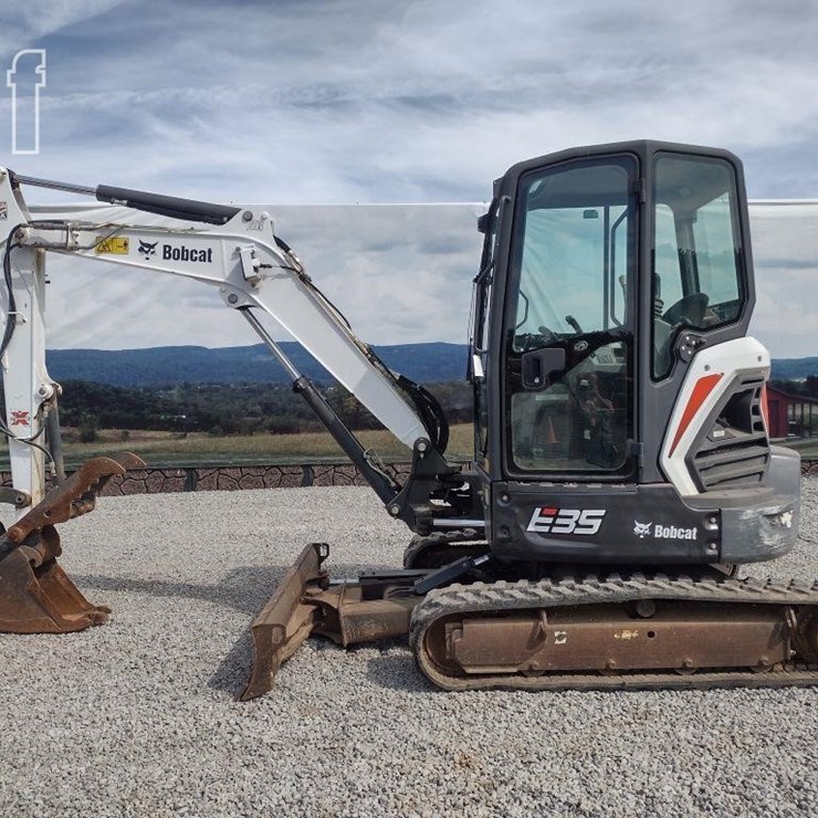 2019 BOBCAT E35