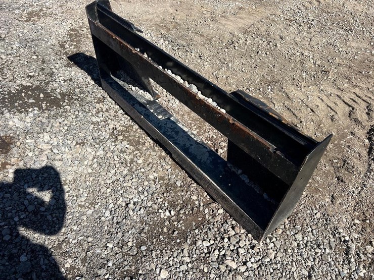 low-back-skid-steer-fork-frame-image-1