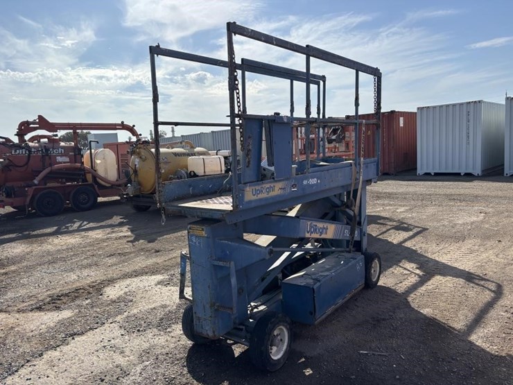 up-right-sl-20d-scissor-lift-image-3