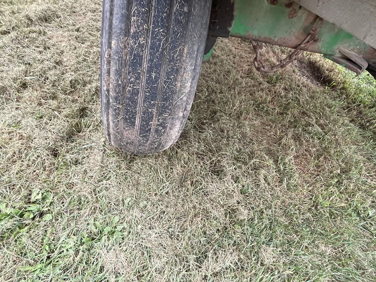john-deere-16-image-27